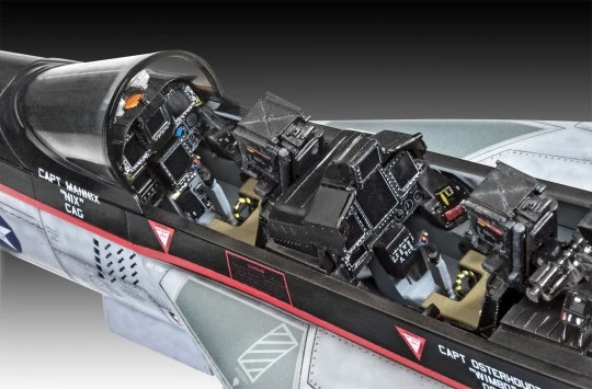 Revell Of Germany F/A-18F Super Hornet 1:32 Scale - Image 2