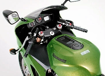 Tamiya Kawasaki Ninja ZX-12R 1:12 Scale - Image 4
