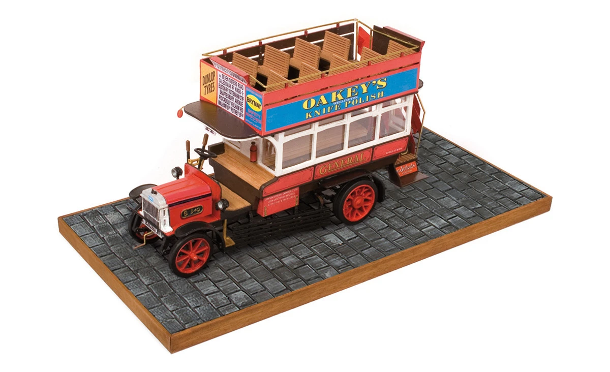 Occre AEC Bus B-Type 1:24 Scale - Image 8