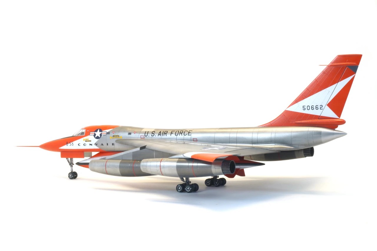 ITALERI 1:72 B-58 HUSTLER - Image 7