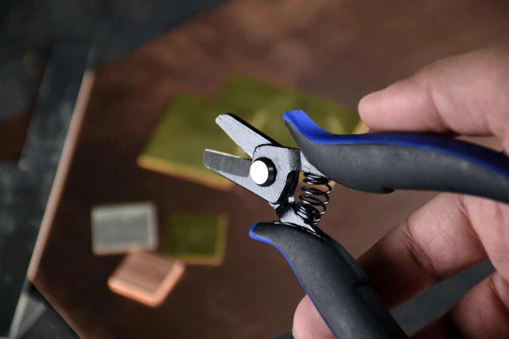 Sona 5-1/5" Soft Metal Cutting Shear, 65Mn Carbon Steel, Hardness 50 HRC - Image 2