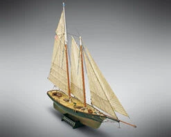 Mamoli MV26 - Yacht America - Wood Plank-On-Bulkhead Model Ship Kit - Scale: 1/66Length: 790 Mm (31"), Height: 580mm (23")