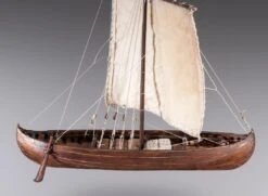 Dusek D013 - Viking Knarr - Wood And Metal Plank-On-Frame Ship Model Kit - Length: 220 Mm (9"), Height: 200 Mm (8") Scale 1/72